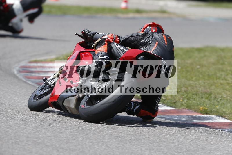 /27 12.06.2025 Ducati Schweiz Trackday Warmup  ADR/gelb-jeaune/14